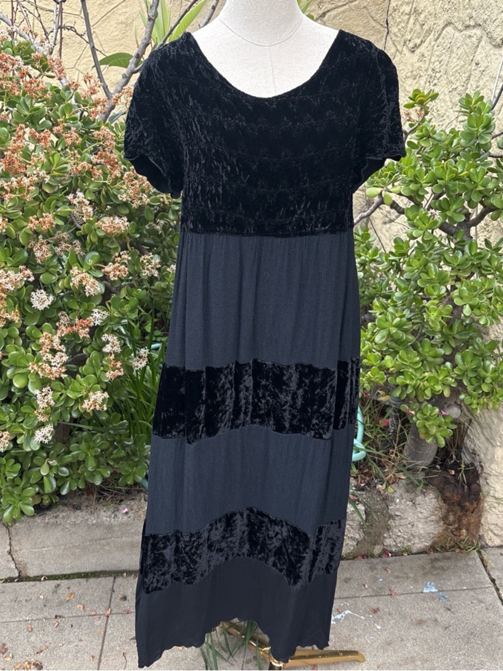 VTG 90s Beth Schaeffer Black Velvet Witchy Maxi Dress
